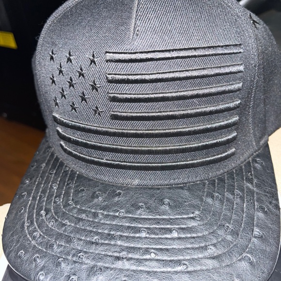 Four hats for sale - Picture 5 of 16